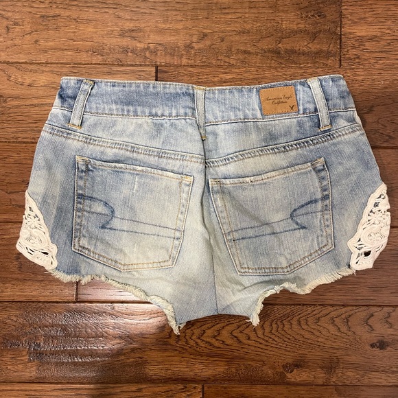 American Eagle Shortie Shorts - Picture 2 of 3